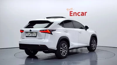 Lexus NX300h