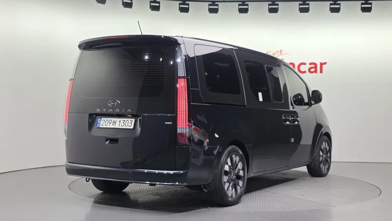 Hyundai Staria