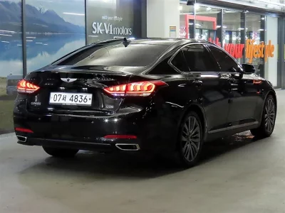 Hyundai Genesis