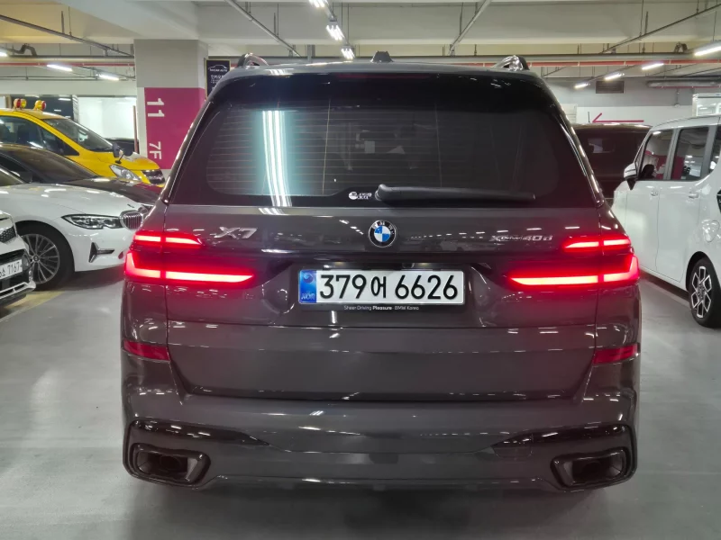 BMW X7