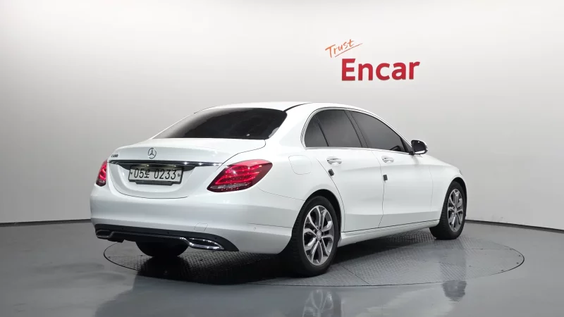 Mercedes-Benz C-Class
