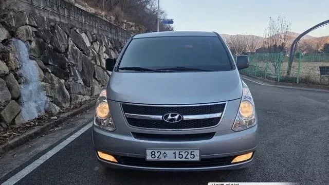 Hyundai Starex