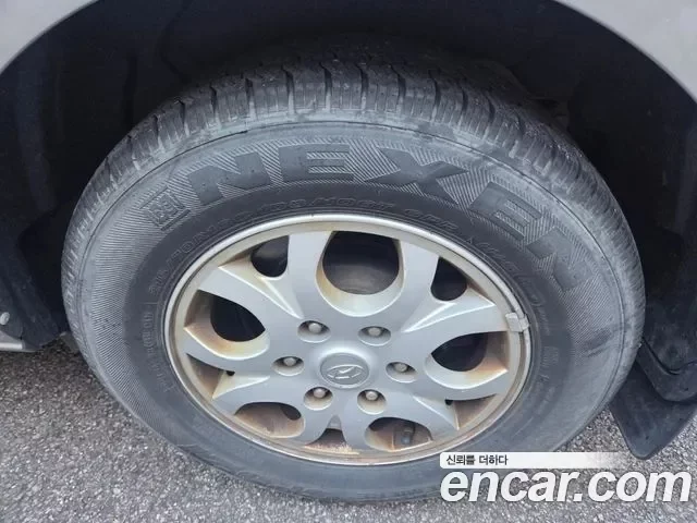 Hyundai Starex