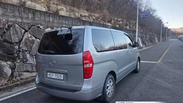 Hyundai Starex