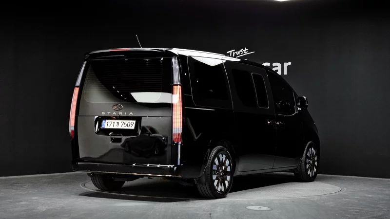 Hyundai Staria