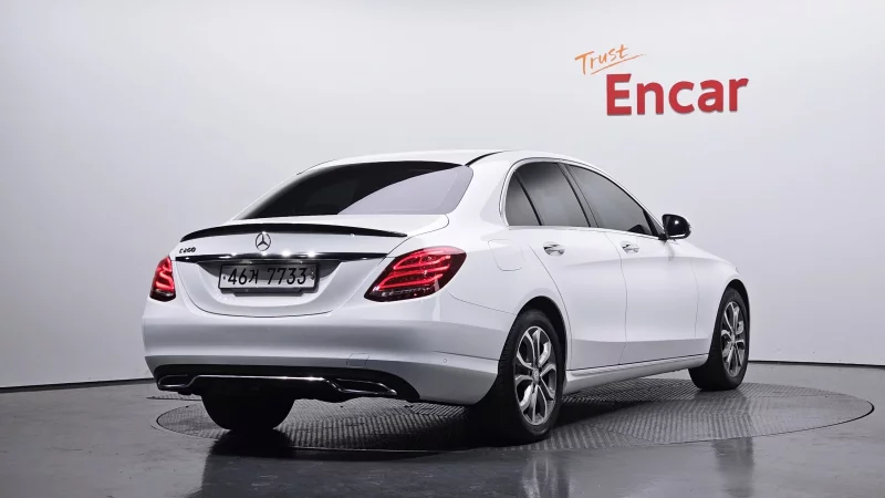 Mercedes-Benz C-Class