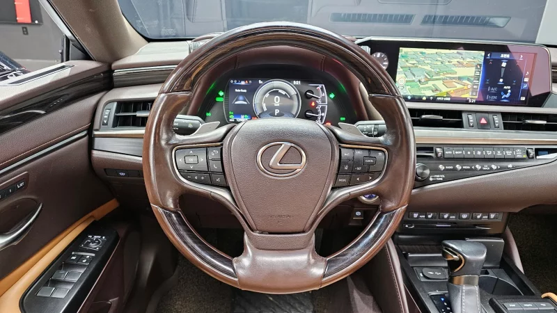 Lexus ES300h