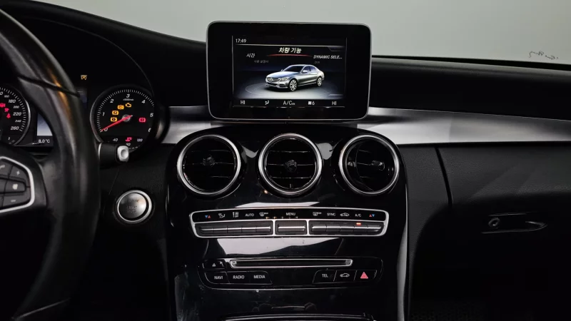 Mercedes-Benz C-Class