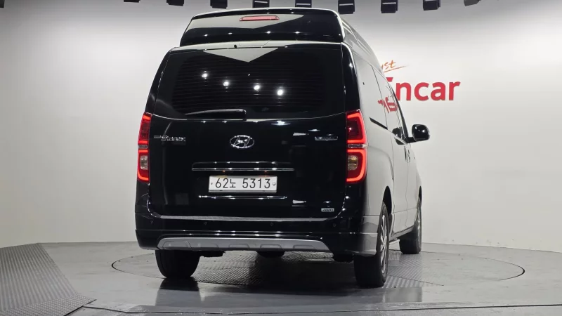 Hyundai Grand Starex