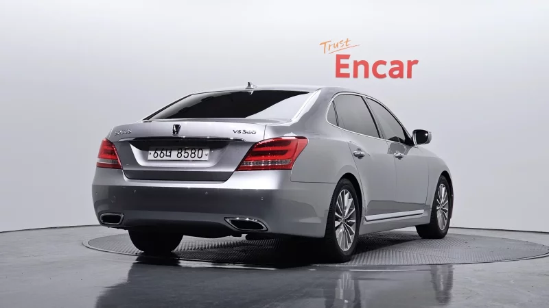 Hyundai Equus