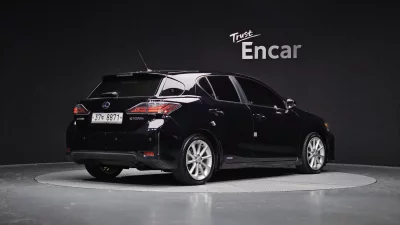 Lexus CT200h