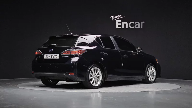 Lexus CT200h
