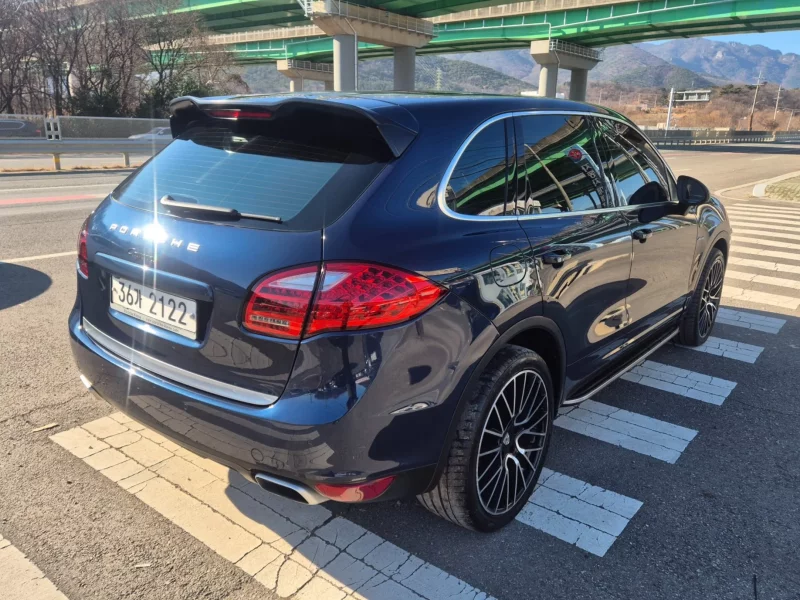 Porsche CAYENNE
