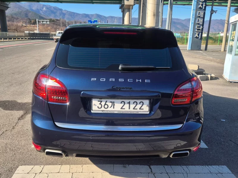 Porsche CAYENNE