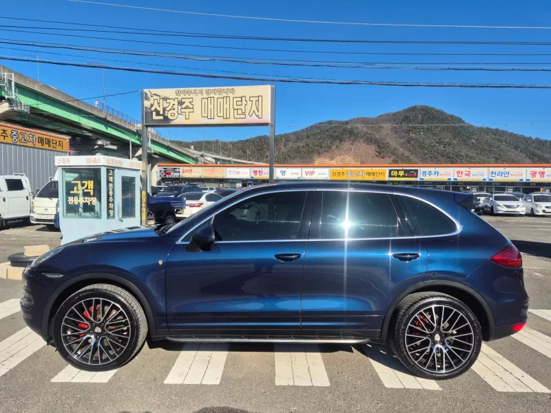 Porsche CAYENNE