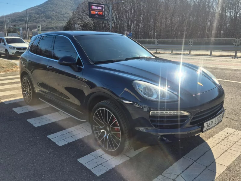 Porsche CAYENNE