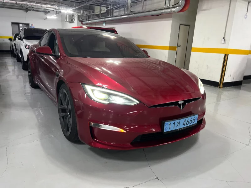 Tesla MODEL S