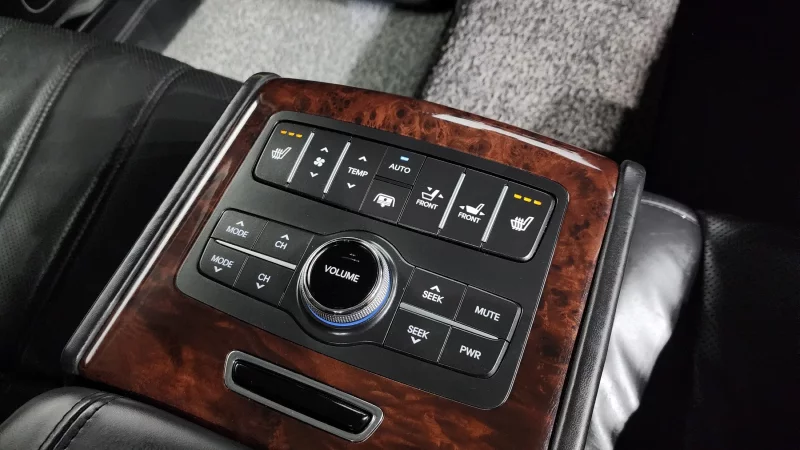 Hyundai Equus