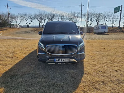 Mercedes-Benz V-Class