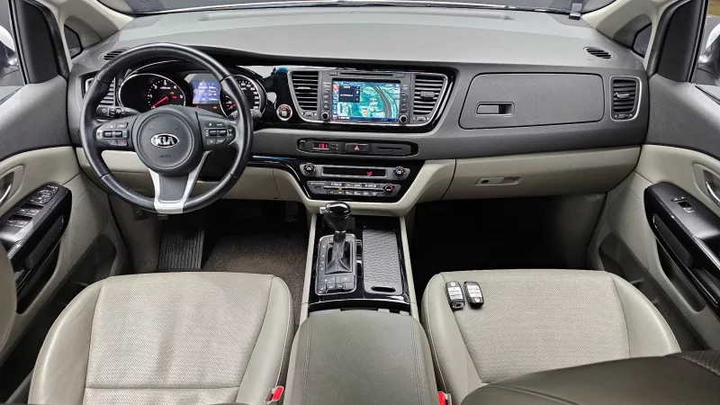 Kia Carnival