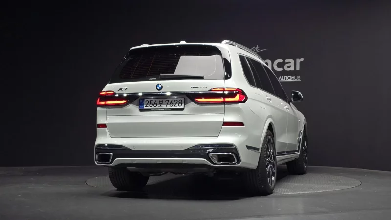 BMW X7