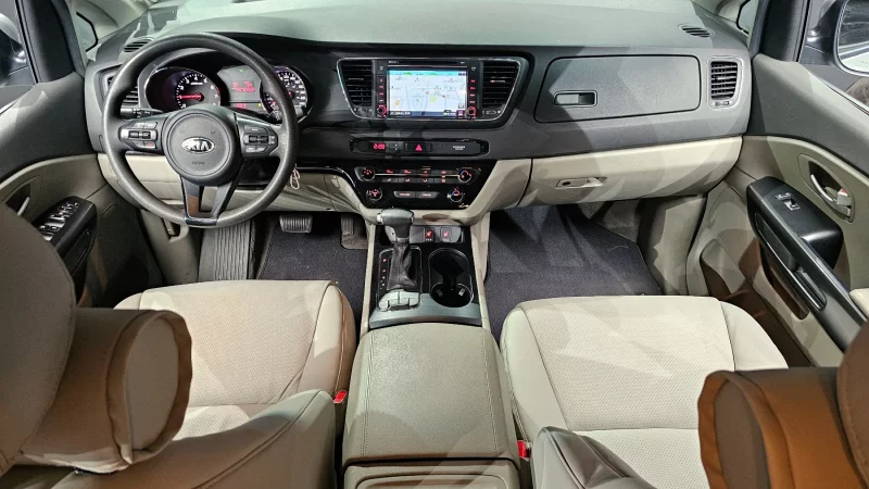 Kia Carnival