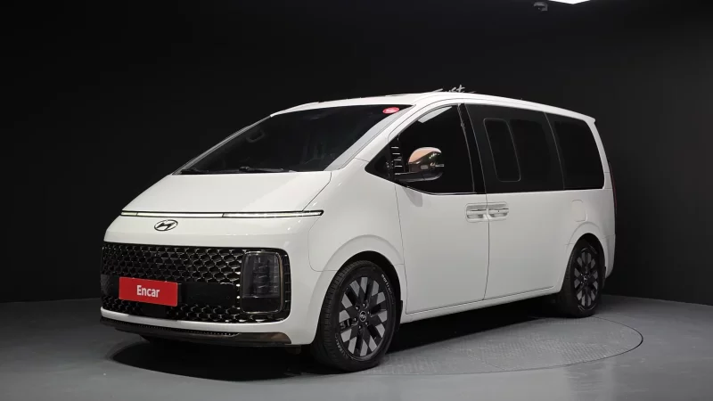 Hyundai Staria