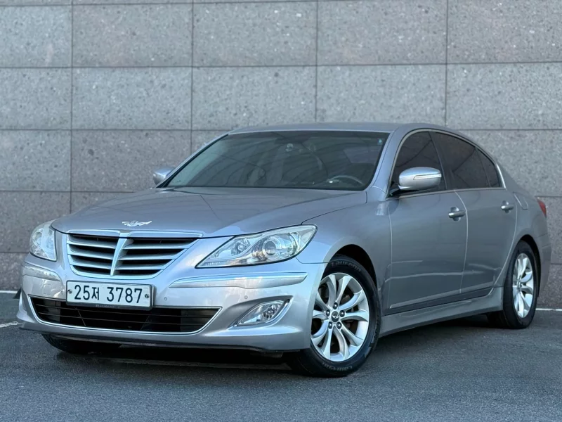 Hyundai Genesis
