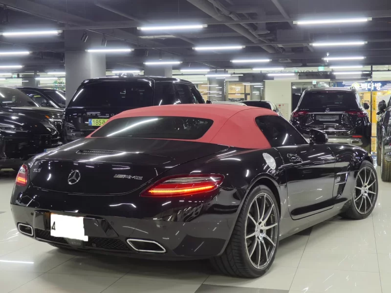 Mercedes-Benz SLS AMG