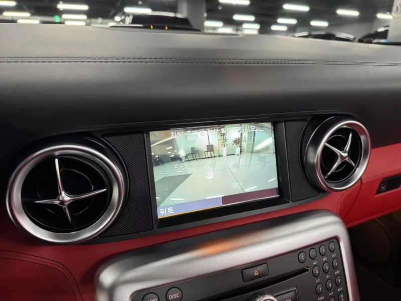 Mercedes-Benz SLS AMG