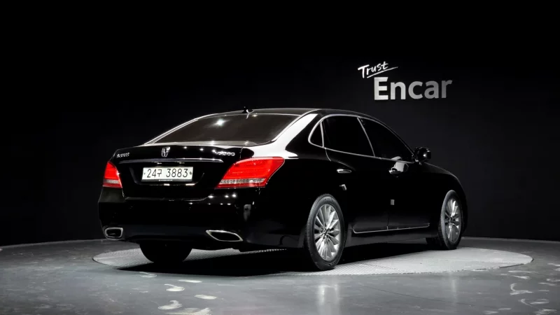Hyundai Equus