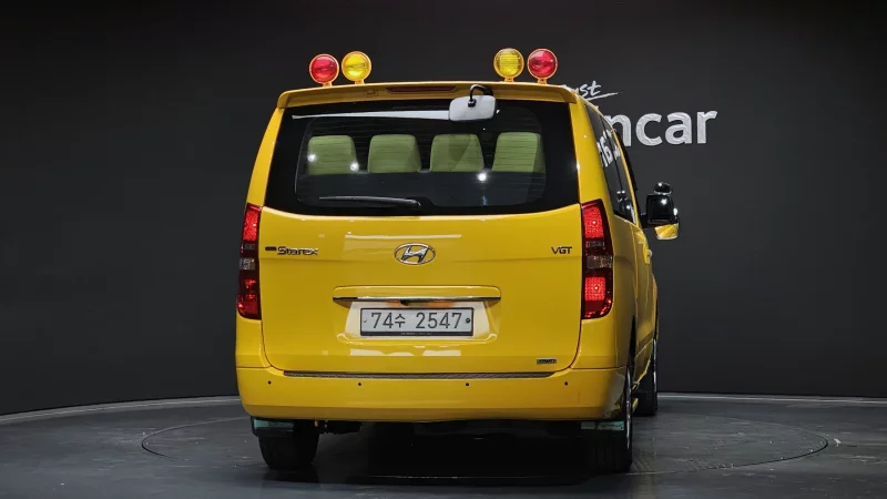 Hyundai Starex
