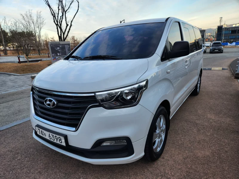 Hyundai Grand Starex
