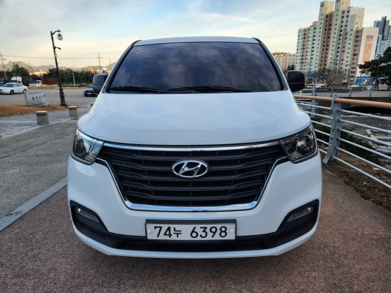 Hyundai Grand Starex