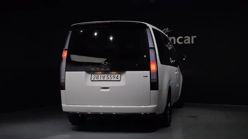 Hyundai Staria