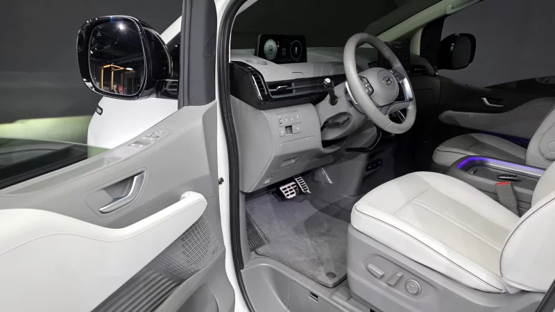 Hyundai Staria