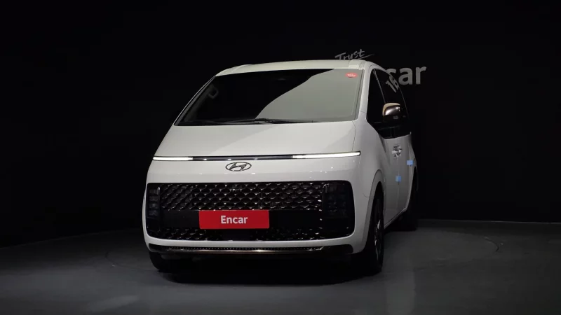 Hyundai Staria