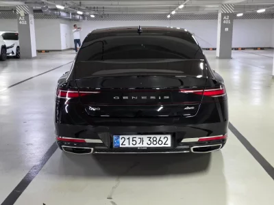 Genesis G90