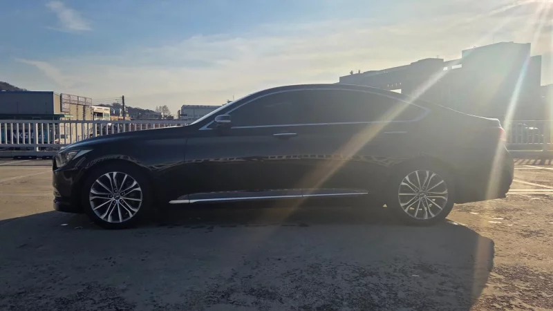 Hyundai Genesis