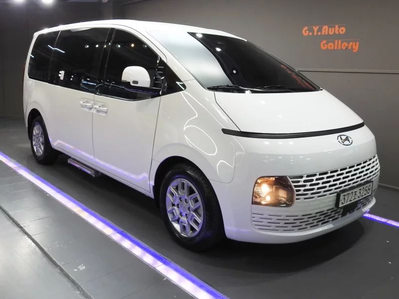 Hyundai Staria