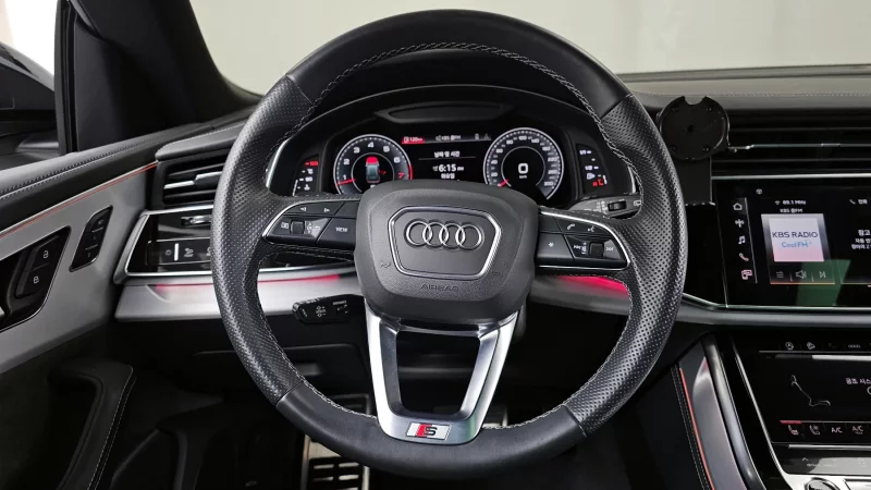 Audi Q8