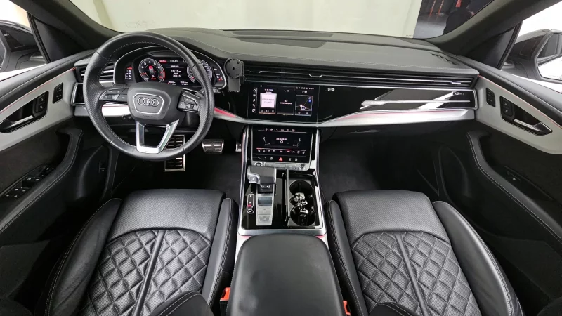 Audi Q8