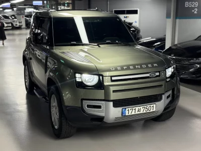 Land Rover DEFENDER