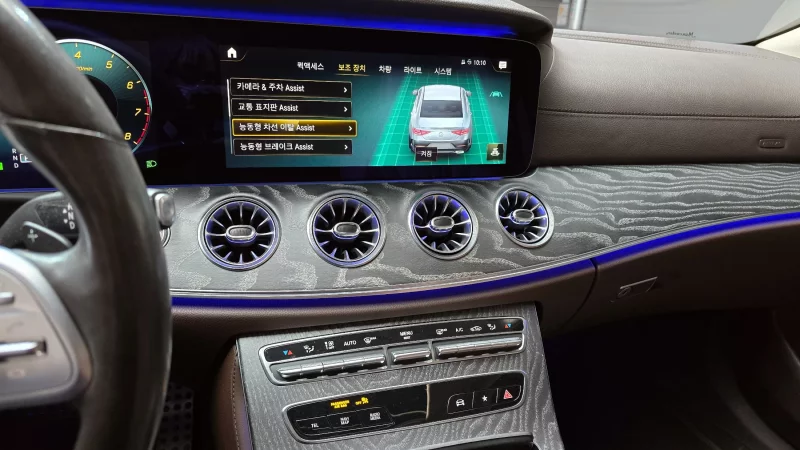 Mercedes-Benz CLS-Class