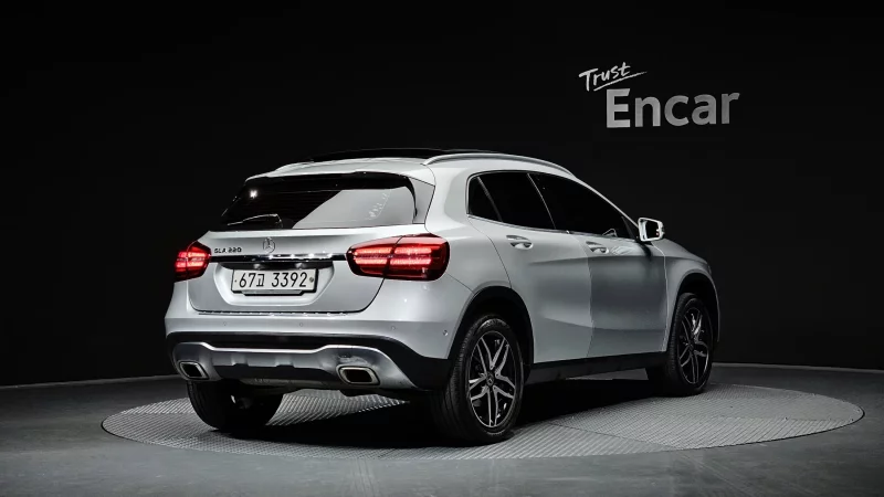 Mercedes-Benz GLA-Class