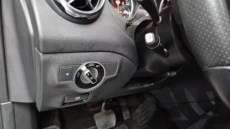 Mercedes-Benz GLA-Class