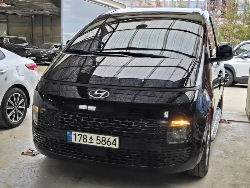 Hyundai Staria