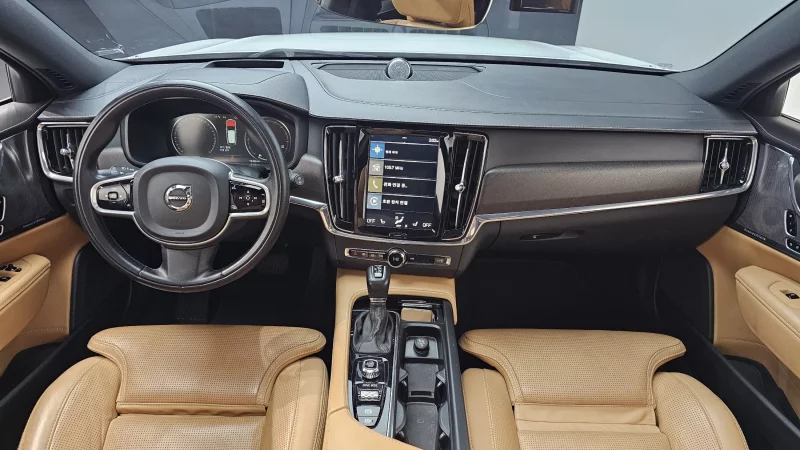 Volvo V90