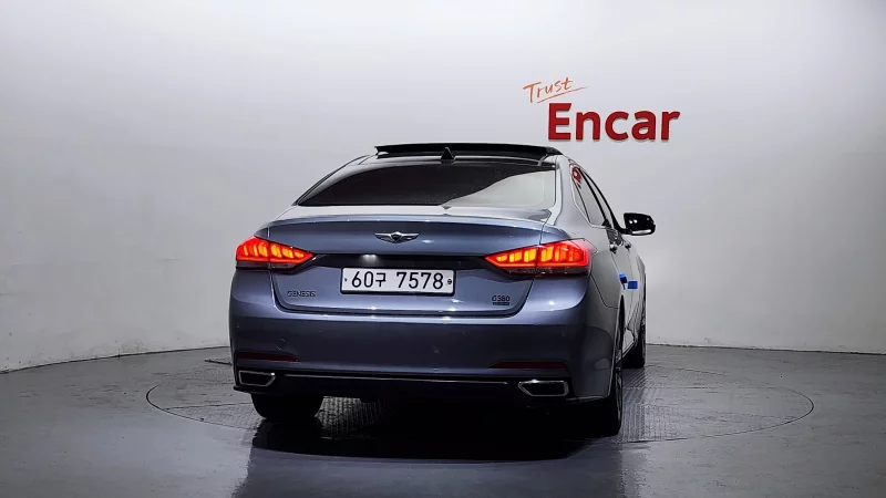 Hyundai Genesis