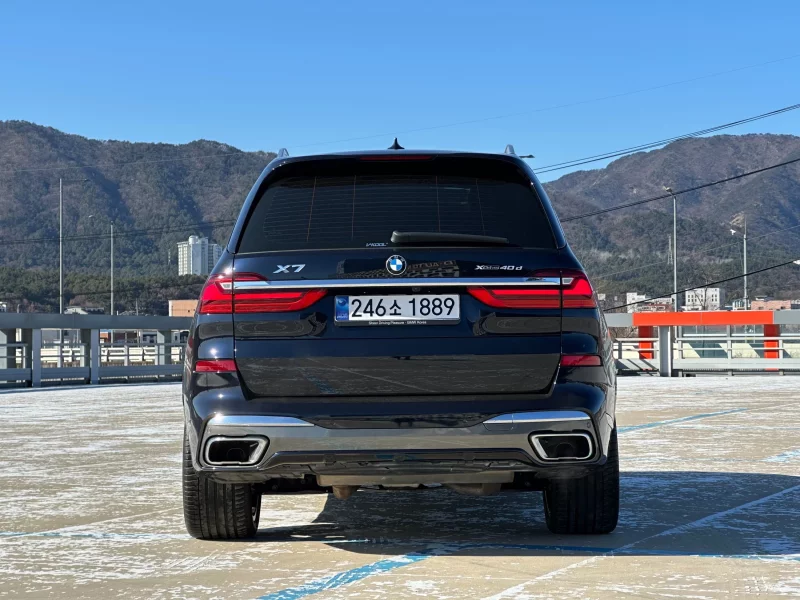 BMW X7